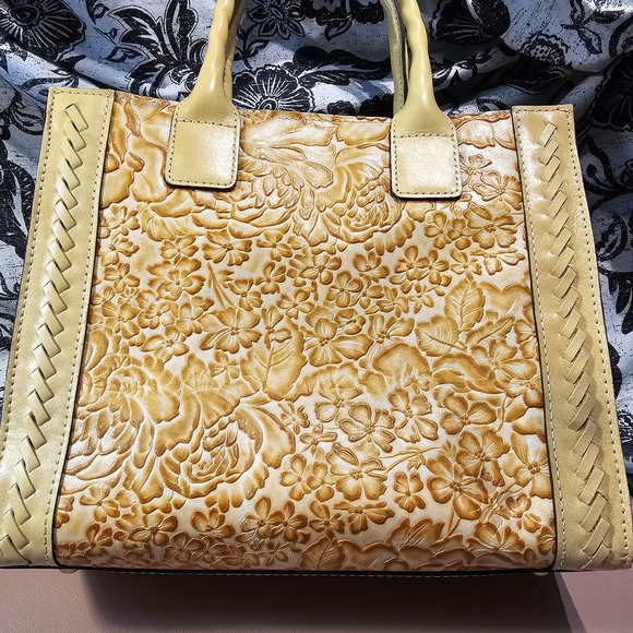 Patricia Nash Curry Embossed Tote - NWT - Picture 1 of 10